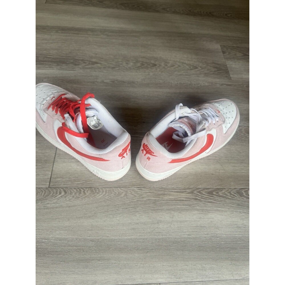 Nike Air Force 1 Low 07 QS Valentine’s Day Love Letter Pink Red DD3384-600 Suede - Picture 5 of 16